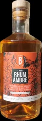 Bouteille de spiritueux : Le petit Rhum ambré de la marque Le petit Bouilleur