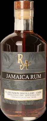 Bouteille de spiritueux : Jamaica Rum de la marque Rum Artesanal