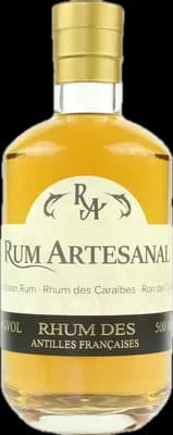 Bouteille de spiritueux : Rhum des Antilles Françaises de la marque Rum Artesanal