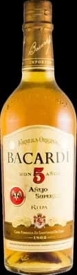 Bouteille de spiritueux : 5 Años de la marque Bacardi