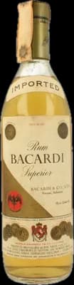 Bouteille de spiritueux : Ron Superior 1873 de la marque Bacardi
