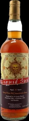 Bouteille de spiritueux : Very Fine Old Jamaica Rum de la marque Liquid Sun