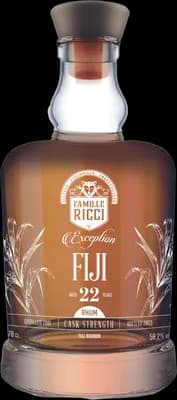 Bouteille de spiritueux : Exception Fiji 22 ans de la marque Famille Ricci